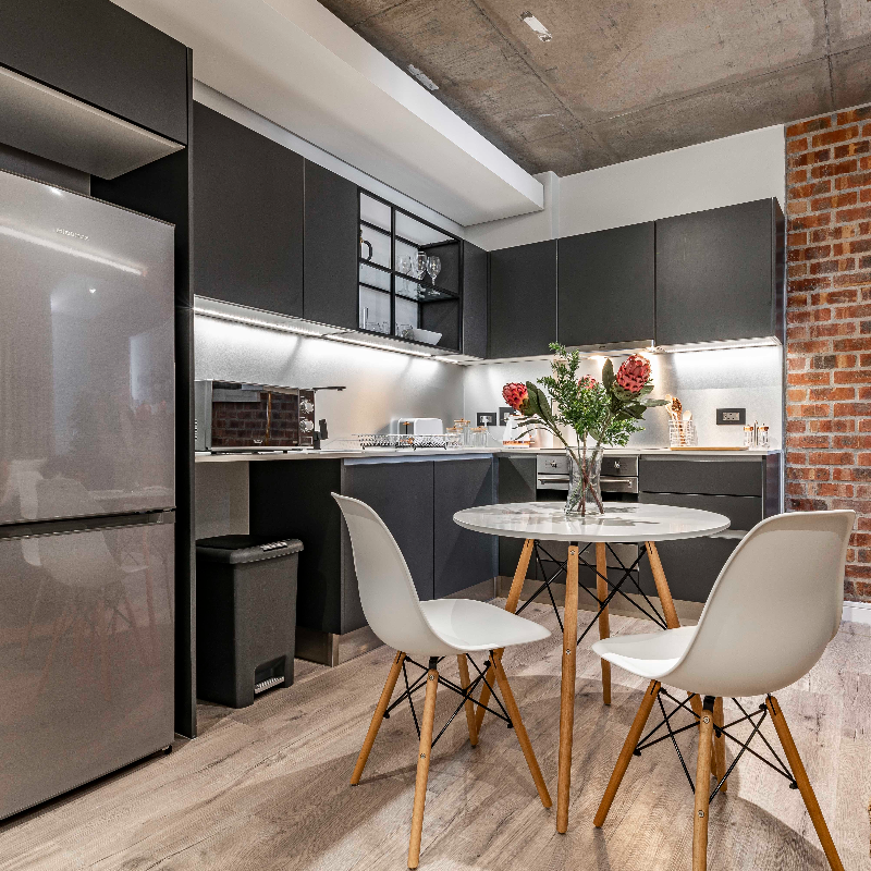 303 The Signature, De Waterkant