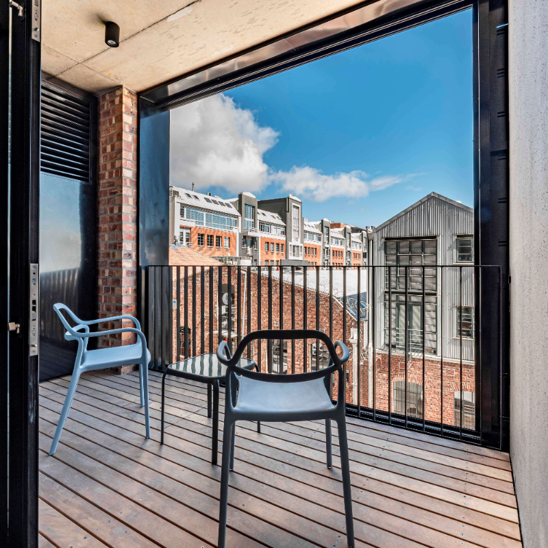 105 Signature, De Waterkant