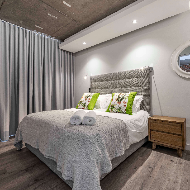 403 The Signature, De Waterkant